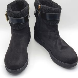 Marc Fisher Black Suede Ankle Booties. SIZE 8M. S1009